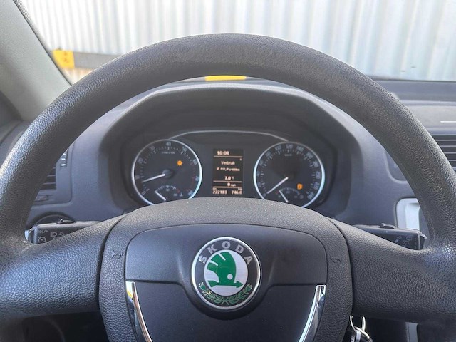 Skoda octavia combi 1.2 tsi ambition ; 99-xld-3 - afbeelding 15 van  15