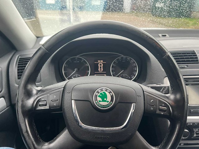 Skoda octavia combi 1.2 tsi ambition bns clima, 40-zhg-9 - afbeelding 2 van  23