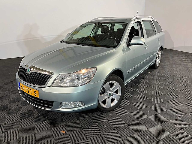 Skoda octavia combi 1.2 tsi elegance, 58-pzt-5 - afbeelding 1 van  13
