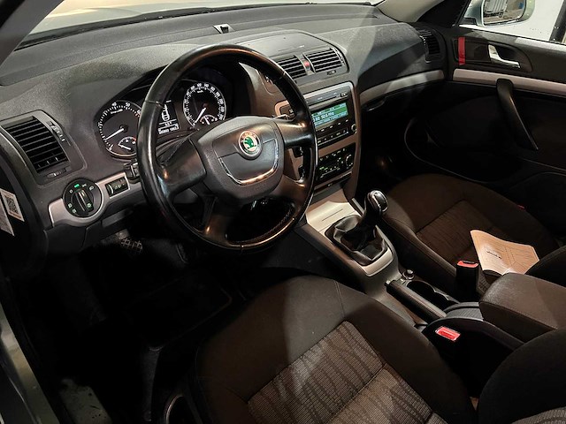 Skoda octavia combi 1.2 tsi elegance, 58-pzt-5 - afbeelding 12 van  13