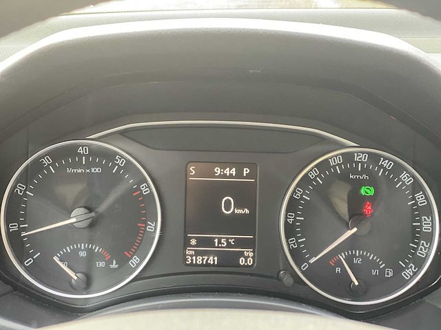 Skoda octavia combi 1.2 tsi elegance business 2010 | 44-lpg-5 - afbeelding 6 van  31