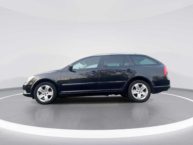 Skoda octavia combi 1.2 tsi elegance business 2010 | 44-lpg-5 - afbeelding 29 van  31