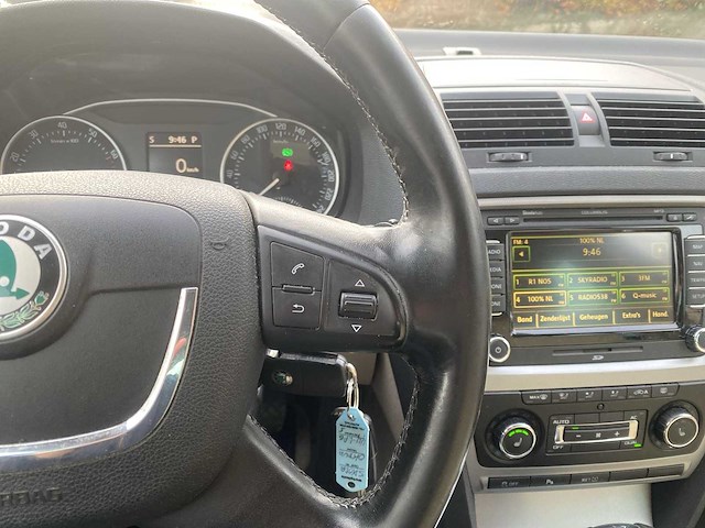 Skoda octavia combi 1.2 tsi elegance business 2010 | 44-lpg-5 - afbeelding 11 van  31