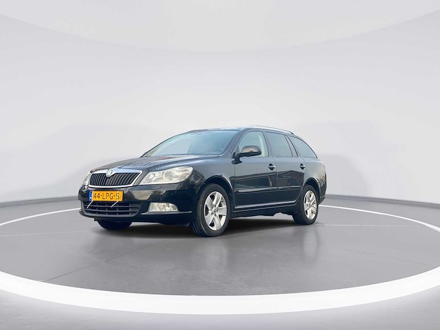 Skoda octavia combi 1.2 tsi elegance business 2010 | 44-lpg-5 - afbeelding 27 van  31