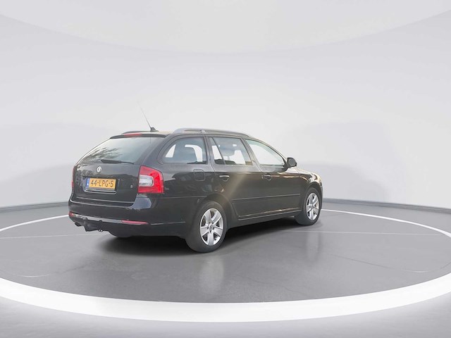 Skoda octavia combi 1.2 tsi elegance business 2010 | 44-lpg-5 - afbeelding 5 van  31
