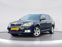 Skoda octavia combi 1.2 tsi elegance business 2010 | 44-lpg-5 - afbeelding 1 van  31