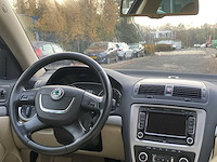 Skoda octavia combi 1.2 tsi elegance business 2010 | 44-lpg-5 - afbeelding 22 van  31