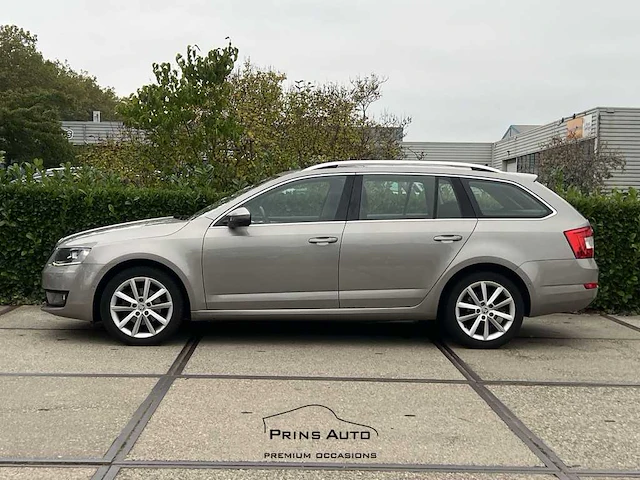 Škoda octavia combi 1.2 tsi greentech elegance businessline | 2-str-31 - afbeelding 6 van  40