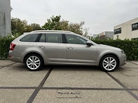 Škoda octavia combi 1.2 tsi greentech elegance businessline | 2-str-31 - afbeelding 7 van  40