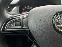 Škoda octavia combi 1.2 tsi greentech elegance businessline | 2-str-31 - afbeelding 9 van  40