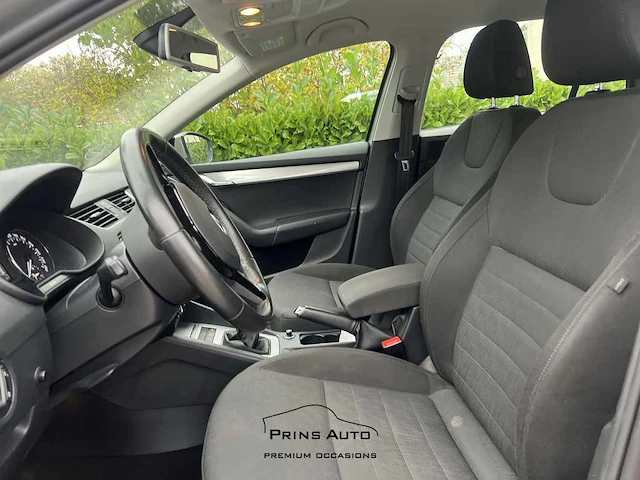 Škoda octavia combi 1.2 tsi greentech elegance businessline | 2-str-31 - afbeelding 34 van  40