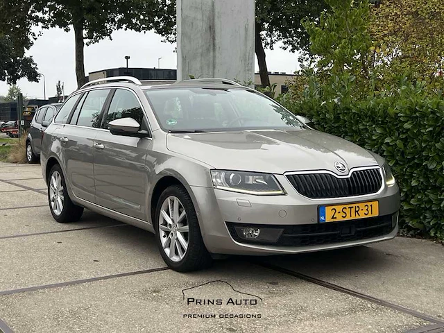 Škoda octavia combi 1.2 tsi greentech elegance businessline | 2-str-31 - afbeelding 37 van  40