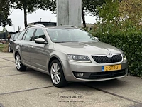 Škoda octavia combi 1.2 tsi greentech elegance businessline | 2-str-31 - afbeelding 37 van  40