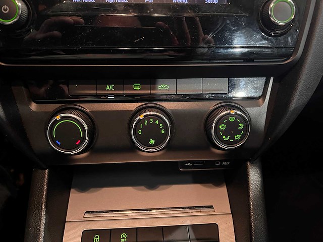 Skoda octavia combi 1.2 tsi grt ambition, 4-tnj-01 - afbeelding 4 van  17