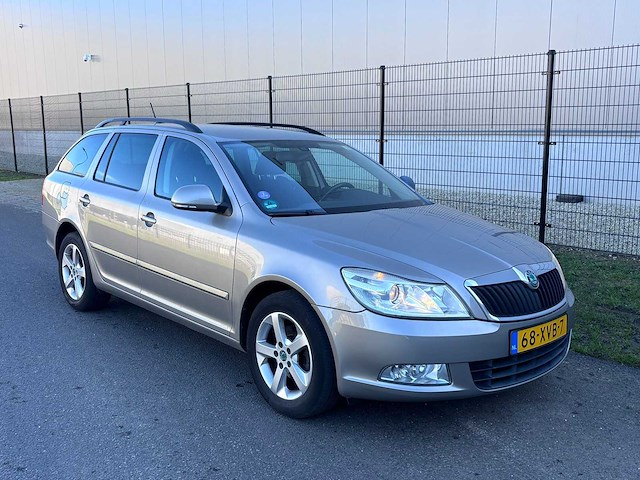 Skoda octavia combi 1.2 tsi tour business line 2012 - afbeelding 3 van  10