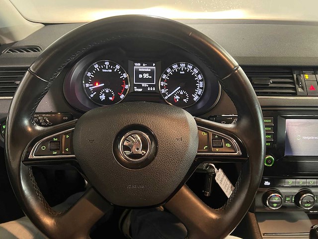 Skoda octavia combi 1.4 tsi grt amb bns, sf-403-r - afbeelding 11 van  22