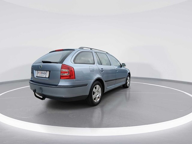 Skoda octavia combi 1.6 ambiente 2006 | 29-st-zb - afbeelding 2 van  28
