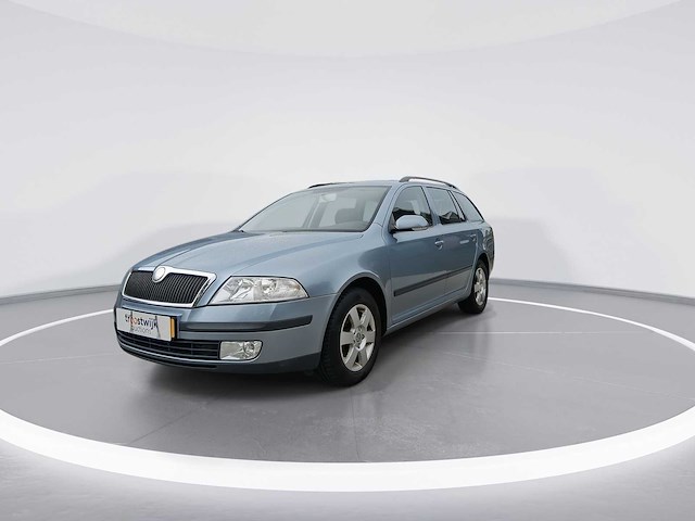 Skoda octavia combi 1.6 ambiente 2006 | 29-st-zb - afbeelding 1 van  28