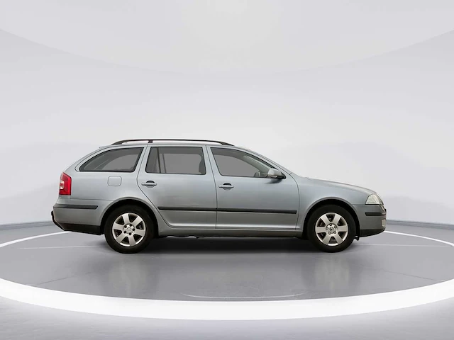 Skoda octavia combi 1.6 ambiente 2006 | 29-st-zb - afbeelding 9 van  26