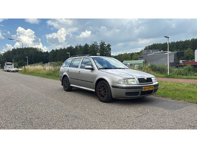 Skoda octavia combi 1.6 démarrage 2008 | 64-gzt-4 i - afbeelding 9 van  13