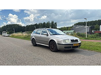 Skoda octavia combi 1.6 démarrage 2008 | 64-gzt-4 i - afbeelding 9 van  13