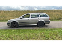 Skoda octavia combi 1.6 démarrage 2008 | 64-gzt-4 i - afbeelding 11 van  13