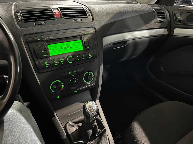 Skoda octavia combi 1.6 fsi tour, 12-hgl-3 - afbeelding 3 van  13