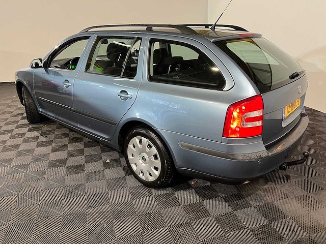 Skoda octavia combi 1.6 fsi tour, 12-hgl-3 - afbeelding 6 van  13
