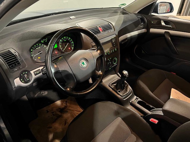 Skoda octavia combi 1.6 fsi tour, 12-hgl-3 - afbeelding 12 van  13
