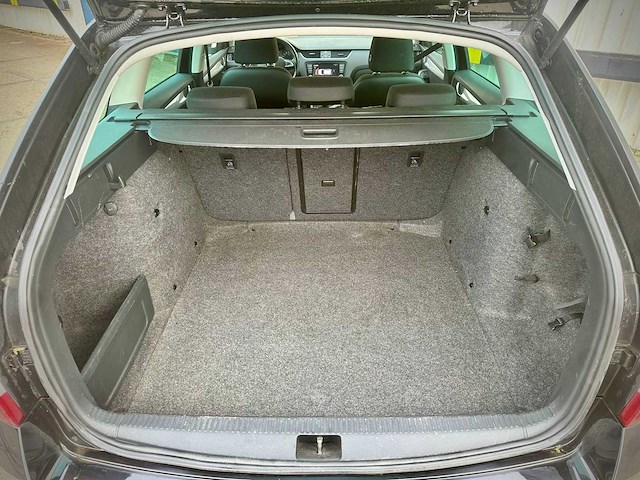 Skoda octavia combi 1.6 tdi greenline, 7-xsj-16 - afbeelding 4 van  9