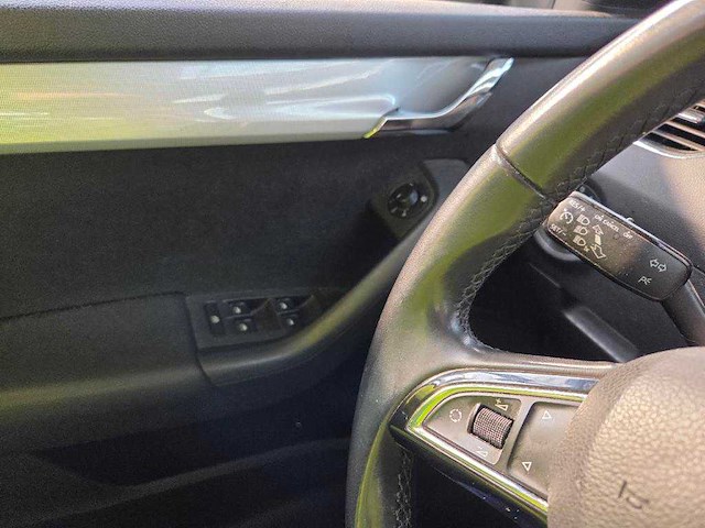 Skoda octavia combi 1.6 tdi greenline businessline; 2-tnp-67 - afbeelding 9 van  9