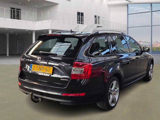 Skoda octavia combi 1.6 tdi greenline businessline; 2-tnp-67 - afbeelding 10 van  17