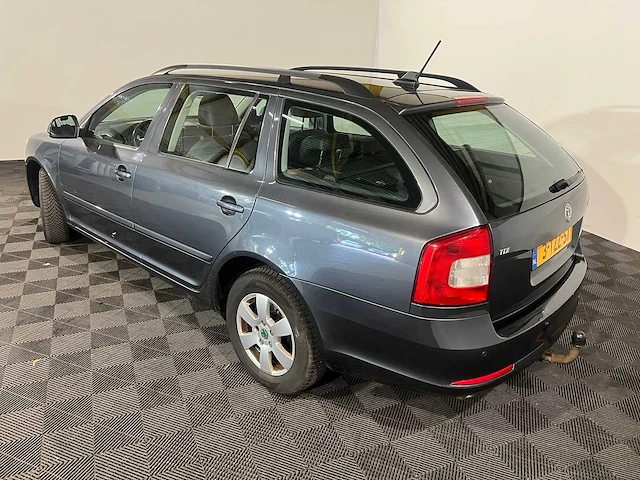 Skoda octavia combi 1.6 tdi greent.comf, 3-tzz-51 - afbeelding 6 van  27