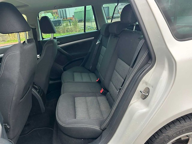 Skoda octavia combi 1.6 tdi greentech comfort 2012 | 09-zjj-7 - afbeelding 2 van  21