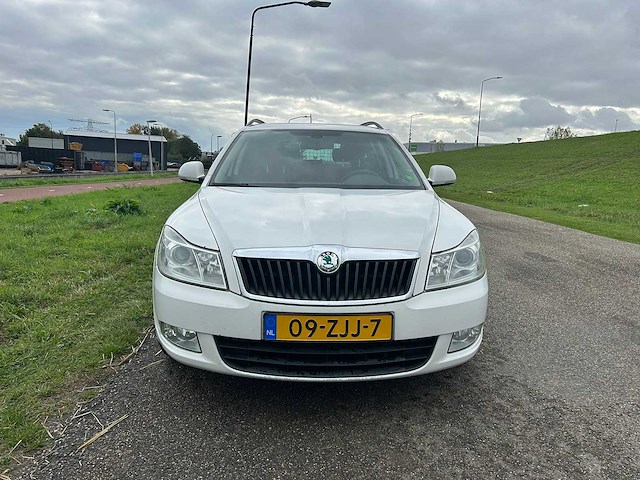 Skoda octavia combi 1.6 tdi greentech comfort 2012 | 09-zjj-7 - afbeelding 6 van  21