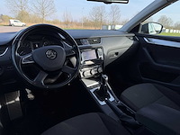 Skoda octavia combi 1.6 tdi greentech elegance; rj-188-n - afbeelding 9 van  28