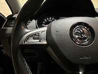 Skoda octavia combi 1.6 tdi greentech joy business 110pk 2016 (automaat), jx-809-g - afbeelding 13 van  39