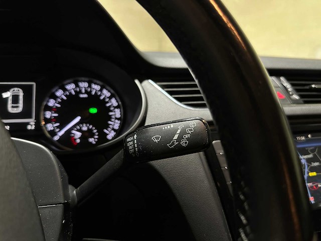 Skoda octavia combi 1.6 tdi greentech joy business 110pk 2016 (automaat), jx-809-g - afbeelding 16 van  39