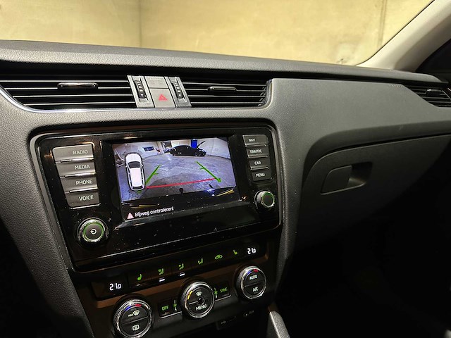 Skoda octavia combi 1.6 tdi greentech joy business 110pk 2016 (automaat), jx-809-g - afbeelding 20 van  39