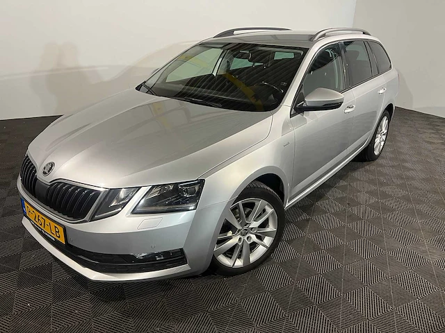 Skoda octavia combi 1.6 tdi grt sty. bns clever, p-267-lb - afbeelding 1 van  17