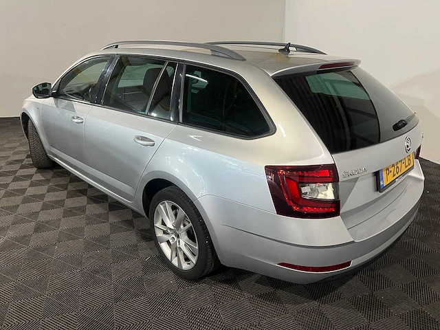 Skoda octavia combi 1.6 tdi grt sty. bns clever, p-267-lb - afbeelding 10 van  17