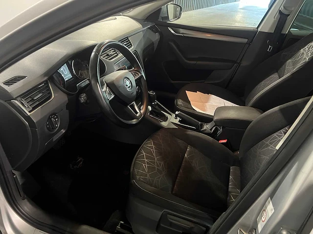 Skoda octavia combi 1.6 tdi grt sty. bns clever, p-267-lb - afbeelding 17 van  17