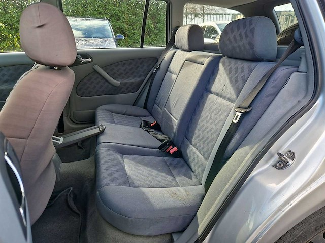 Skoda octavia combi 2.0 slx 2000 | 12-fb-lz - afbeelding 28 van  28