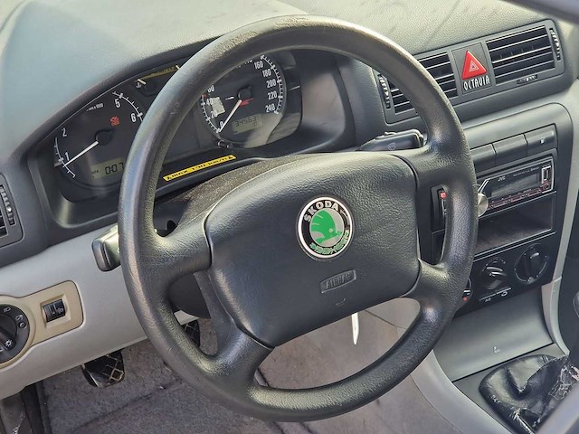 Skoda octavia combi 2.0 slx 2000 | 12-fb-lz - afbeelding 33 van  39