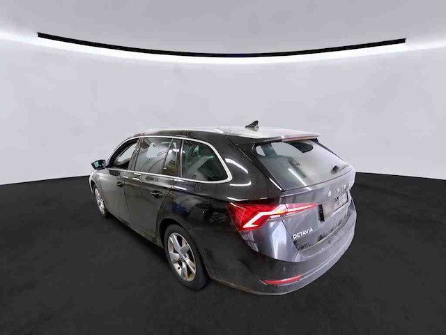 Skoda octavia combi iv 1.4 tsi phev 204pk automaat 2022 - afbeelding 2 van  18