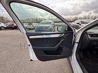 Skoda octavia sw 1 6 cr tdi ambition, 2017 - afbeelding 2 van  34