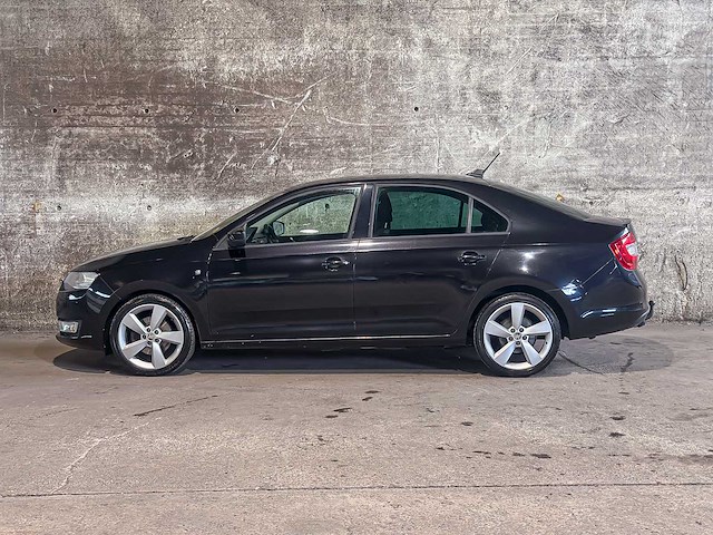 Skoda rapid 1.2 tsi greentech elegance businessline 105pk 2013 (origineel-nl + 1e eigenaar), 86-zsb-4 - afbeelding 8 van  40