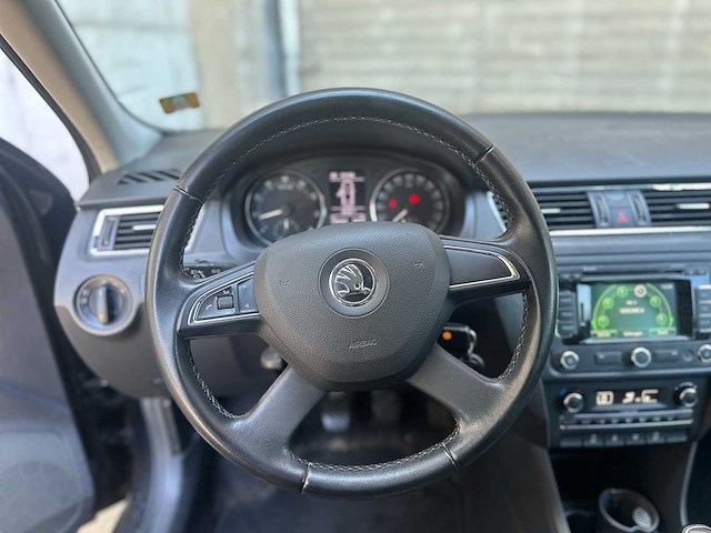 Skoda rapid 1.2 tsi greentech elegance businessline 105pk 2013 (origineel-nl + 1e eigenaar), 86-zsb-4 - afbeelding 10 van  40