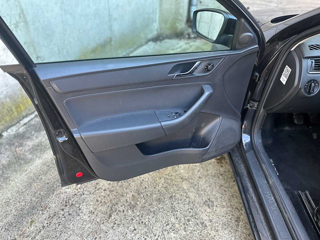 Skoda rapid 1.2 tsi greentech elegance businessline 105pk 2013 (origineel-nl + 1e eigenaar), 86-zsb-4 - afbeelding 21 van  40