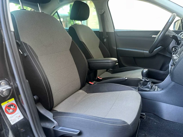 Skoda rapid 1.2 tsi greentech elegance businessline 105pk 2013 (origineel-nl + 1e eigenaar), 86-zsb-4 - afbeelding 34 van  39